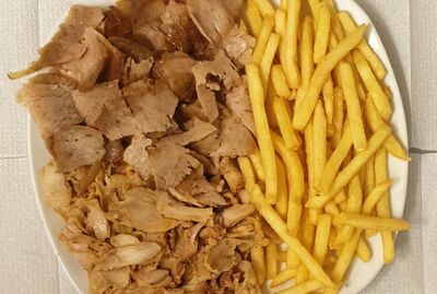 Plato Kebab con Patatas o Arroz, solo Carne