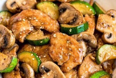 MUSHROOMS ONION CHICKEN