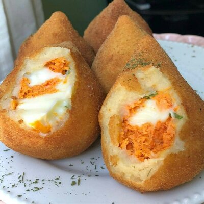 Large chicken and catupiry coxinha