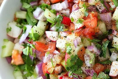 Ensalada Kachumber Pepino