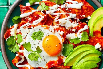CHILAQUILES ROJOS