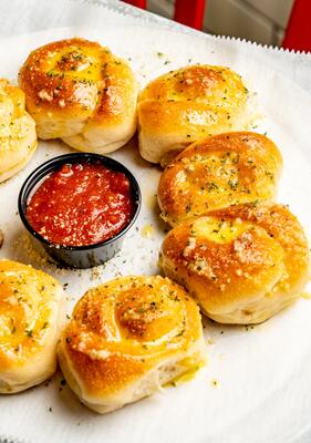 Garlic Knots (8)