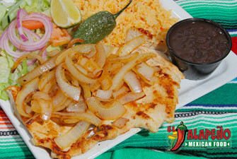 GRILLED CHICKEN BREAST WITH ONIONS