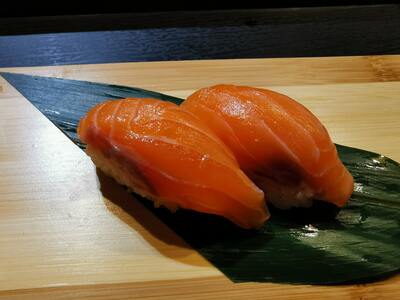 118. Salmon Nigiri / 三文鱼手握
