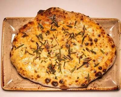 Focaccia All'aglio, Olio & Rosmarino