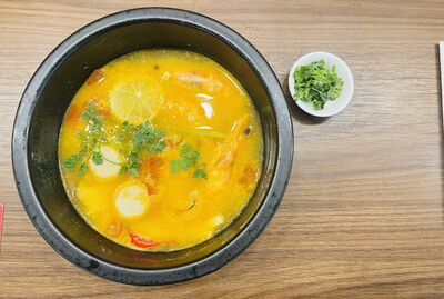A11. Sea Food Tom Yum Gong Rice Noodle Soup/ 海鲜冬阴功米线