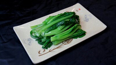 Stir Fried Chinese Seasonal Green Vegetable “Choi Sum” (V) 清炒菜心