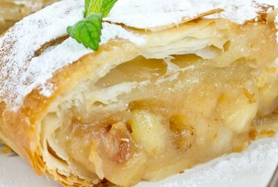 Strudel de manzana / Apple strudel con cinamon