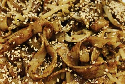 Party Tray:  乾炒牛河 **ONLY AVAILABLE AT RICHMOND HILL