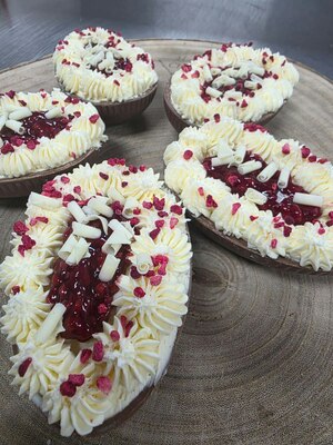 Raspberry White Chocolate Cheesecake