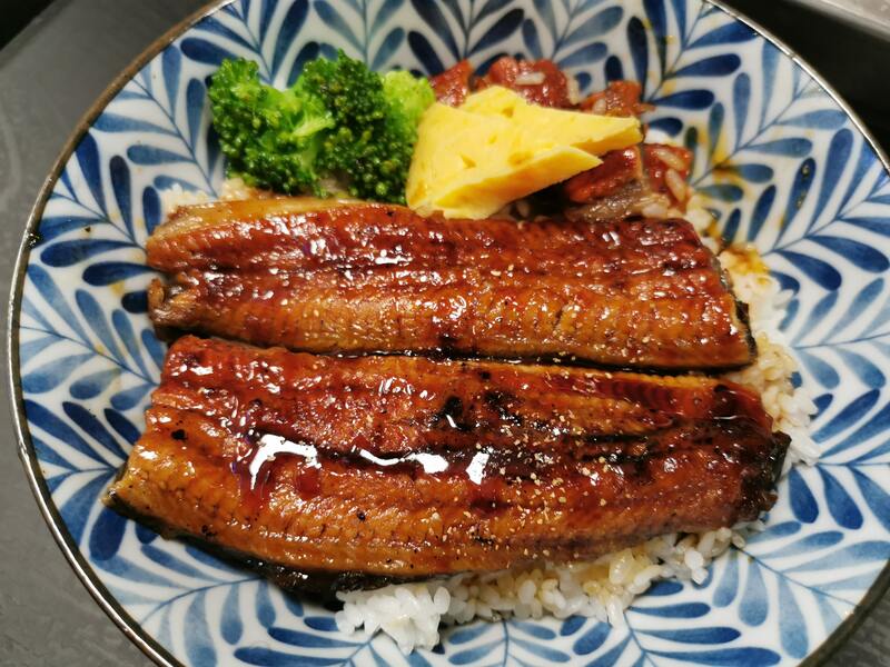 六. DONBURI RICE DISHES / 日式盖饭