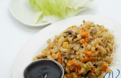 Chicken Lettuce Wrap 鸡肉生菜包.