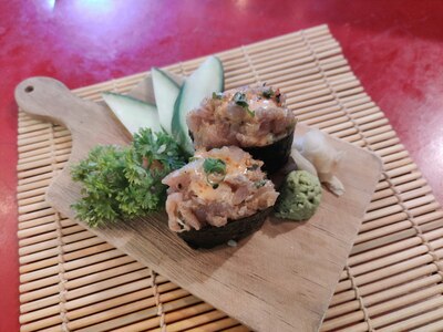 Spicy Tuna Gunkan