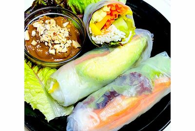 VEGGIE SUMMER ROLL (2)