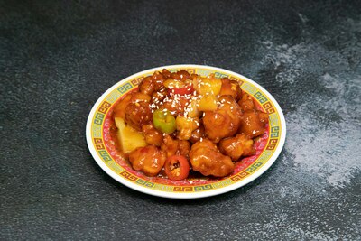 Sticky Sesame Chicken 甜辣爆谷鸡