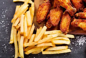 6 Chicken Wings & Fries