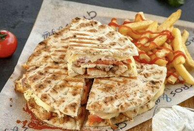 Pitta Skepasti Halloumi