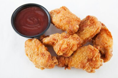 Chicken Wings (8) with Dip
