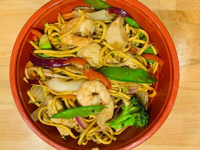Senbazuru Yakisoba /千羽鹤炒面