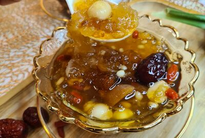 P7.   Peach Gum Snow Fungus Red Date Collagen