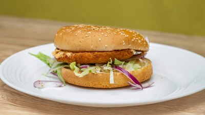 CHICKEN BURGER