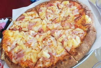 Hawaiian Pizza