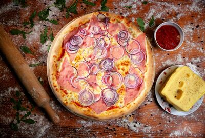 (NOU) PIZZA SALMONE