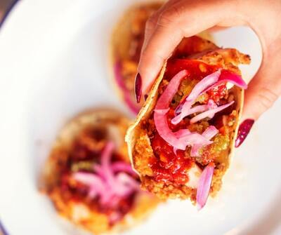 Hella Hot Chicken Taco