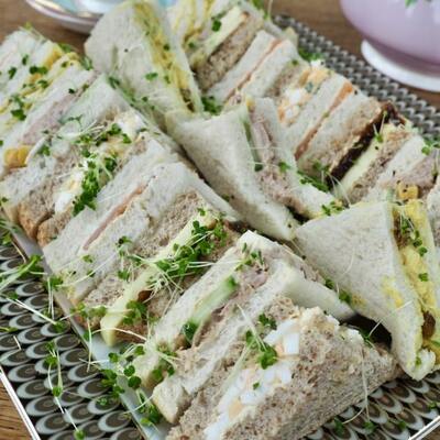 Ayre’s Sandwich Platter (16 Pieces)
