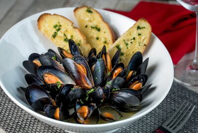 Spicy Chili French Mussels