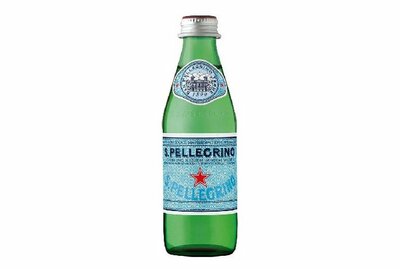 Água com gás San Pellegrino