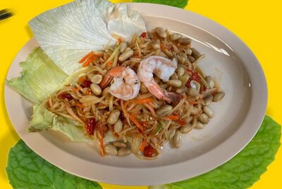 PAPAYA SALAD (SEASONAL)