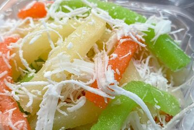 Bánh Tằm Khoai Mì / Silkworm Cassava