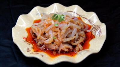 Jelly Fish Salad in Special Chili Oil 酸辣海蜇