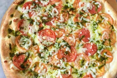 Pizza - Fresh Tomato & Basil