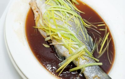 Steamed Sea Bass with Ginger & Spring Onions 清蒸鲈鱼