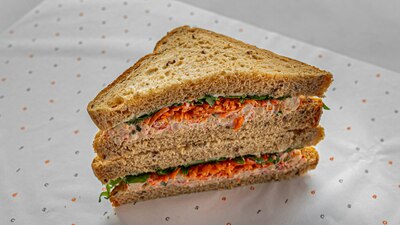 Crayfish, Carrot Slaw & Lemon Aioli