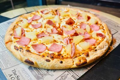 Hawaiian Pizza