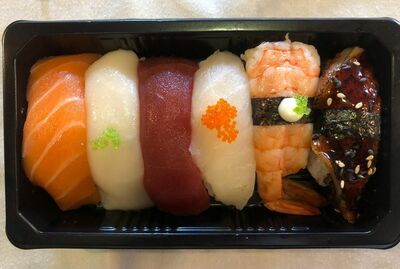 M1 SUSHI VARIADO (6 PIEZAS)