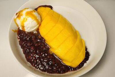 H18.  Black Glutinious Rice With Coconut Milk, Mango and Ice Cream