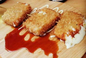 Kushiage de Queso