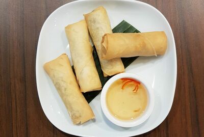 SPRING ROLL (4 PCS)