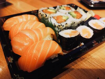 Salmon Combo / 三文鱼套餐