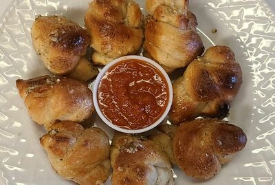 •	Garlic knots