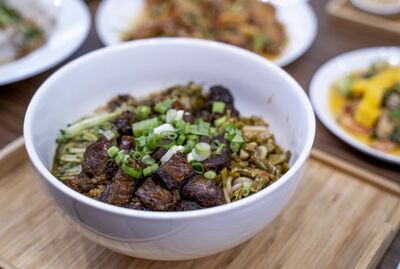 C3. Marinated Beef Brisket with Rice Noodle / 焖牛腩卤汁米线