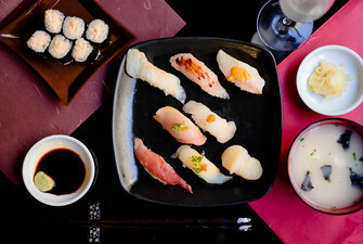Omakase for Take out   (Price depends on the fish availability.)