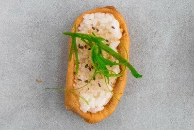 Inari med sesam og forårsløg