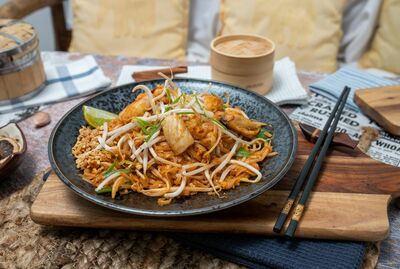 PAD THAI