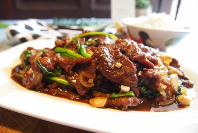 姜葱牛 Beef with Ginger & Spring Onions