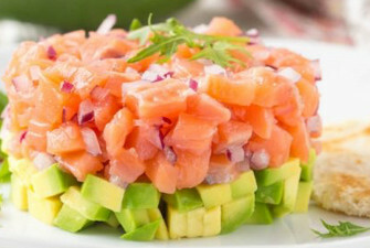 TARTAR SALMÓN AHUMADO